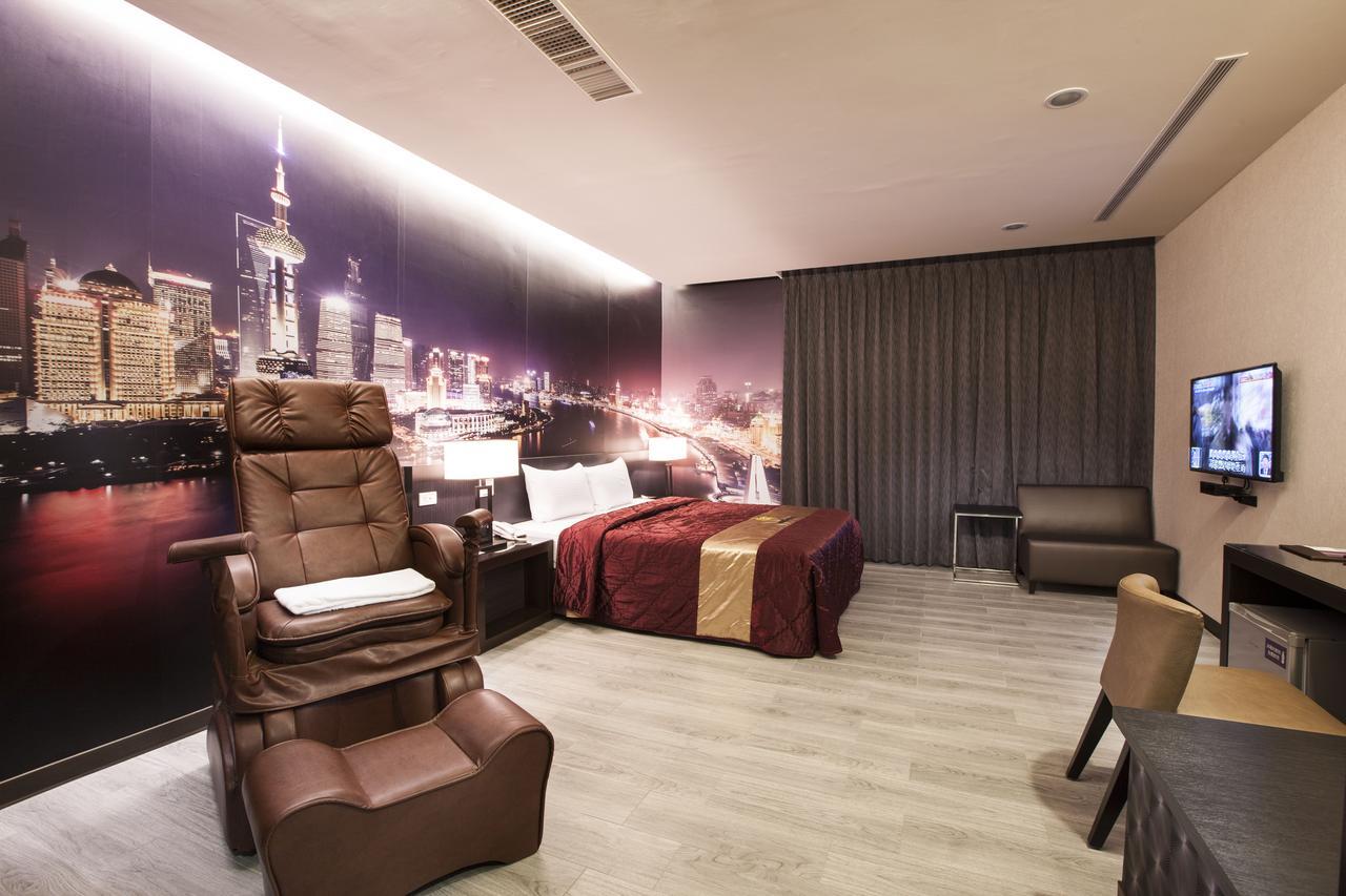 Foxdou Business Motel Tainan Esterno foto