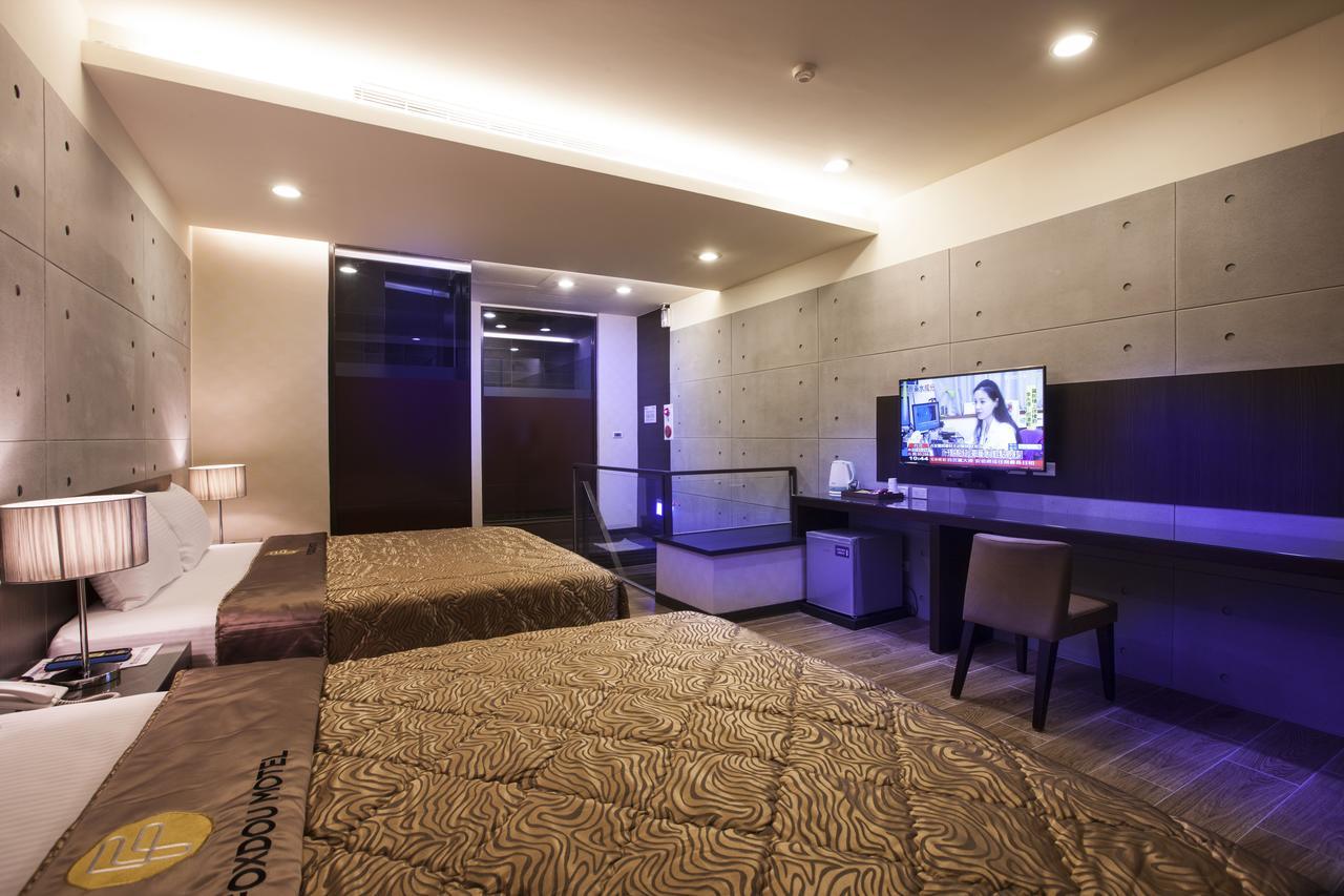Foxdou Business Motel Tainan Esterno foto