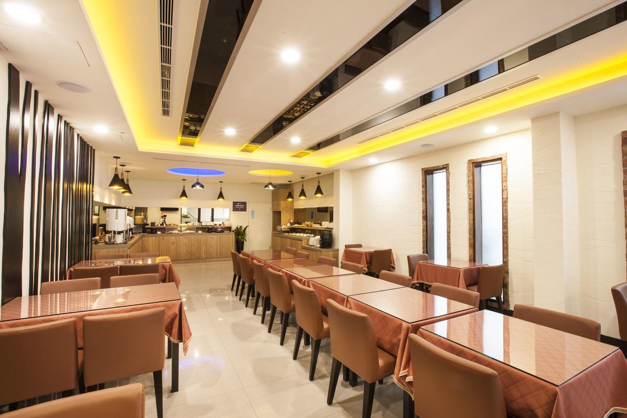Foxdou Business Motel Tainan Esterno foto