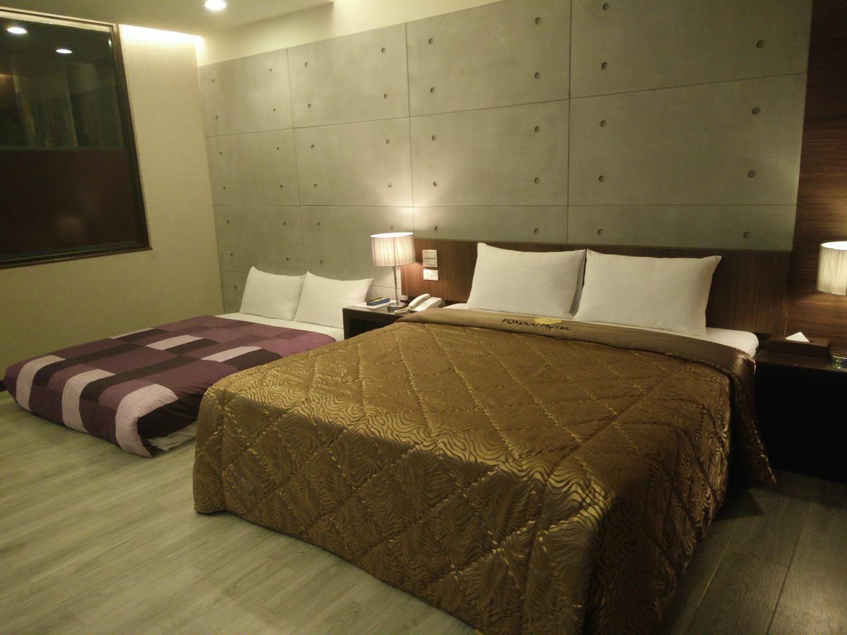 Foxdou Business Motel Tainan Esterno foto