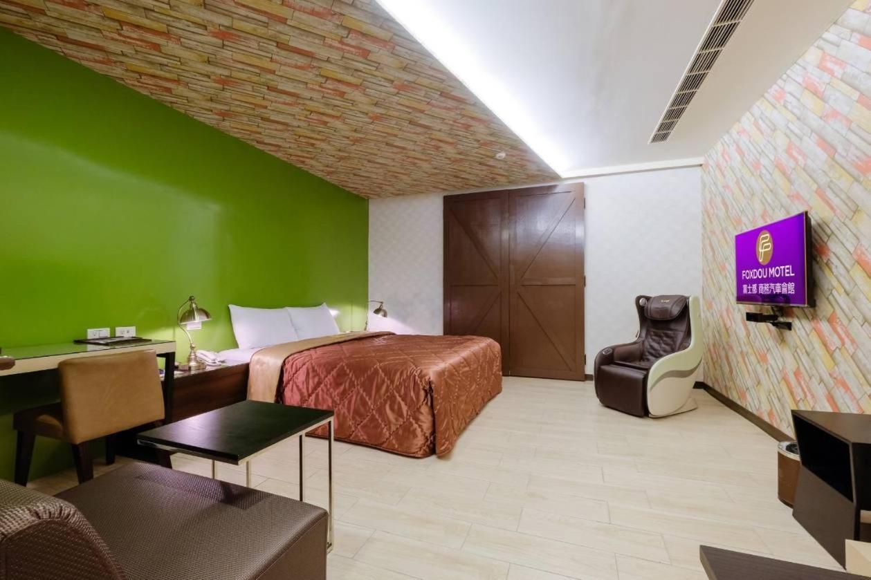 Foxdou Business Motel Tainan Esterno foto